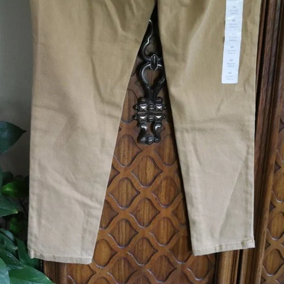 New Directions Button Fly High Rise Jeans - Khaki, Size 6 - Picture 9 of 16